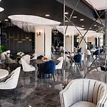 Royal Palace 3*