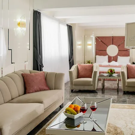 Royal Palace Otel