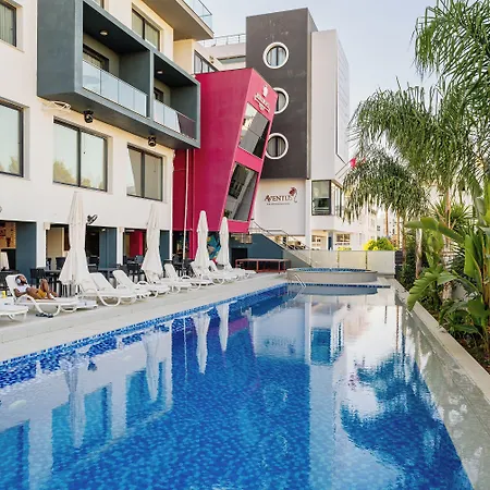 Hotel Royal Palace 3*