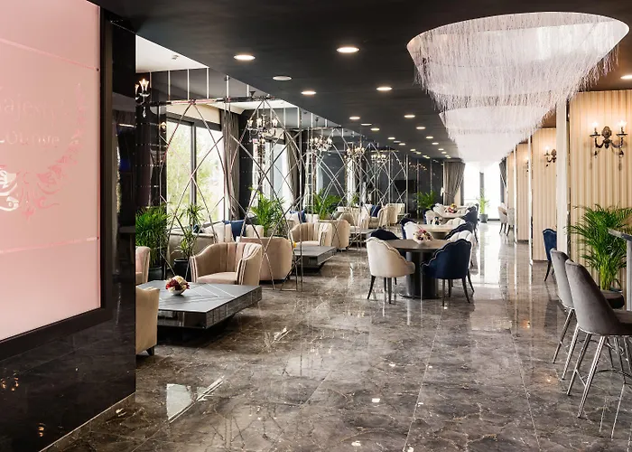 Ξενοδοχείο Royal Palace 3*